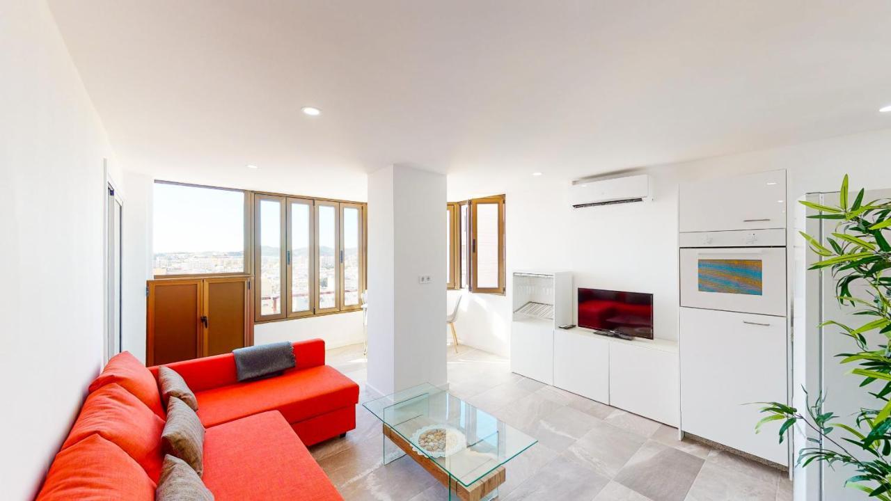 Las Palmeras - Best Location Cozy Apartment فوينخيرولا المظهر الخارجي الصورة